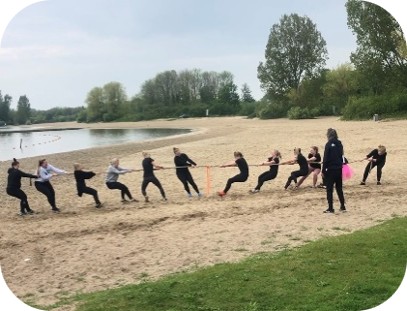 Touwtrekken strand