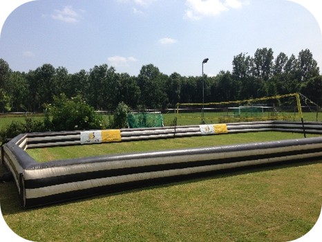 Voetvolley in boardingveld